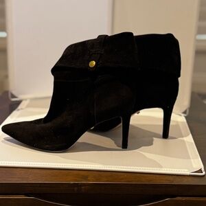Black Suede Booties, Size 8.5, adjustable bootie hight with snap on bottom